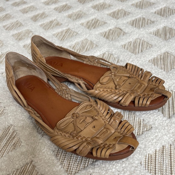 Sandals Flats By Haute Hippie In Tan, Size: 8.5